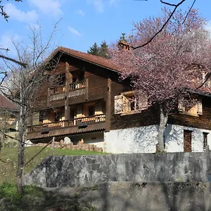 sous-les-ecotagnes.hotels-rhonealpes.com/